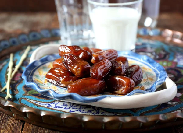 Olgun Tarih ve fermente süt içecek