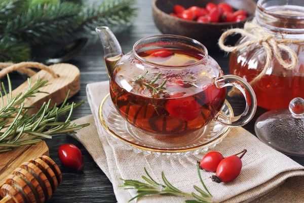 Healthy Hot Winter Beverage Rose Hip Tea Teapot Rosemary Berries — Stock Photo, Image