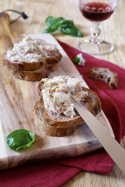 French rillettes, meat spread and wineglass — Stock Photo, Image