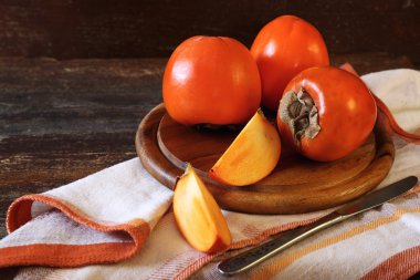 Trabzon hurması mutfak havlu üzerinde