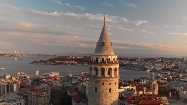 Galata Tower in Istanbul Turkije — Stockvideo