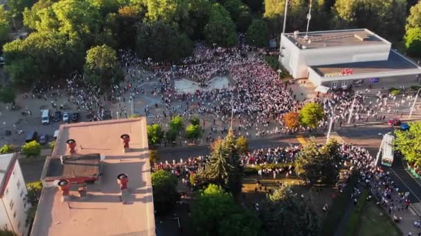 Flygfoto syn på en anhängare av presidentkandidaten — Stockvideo