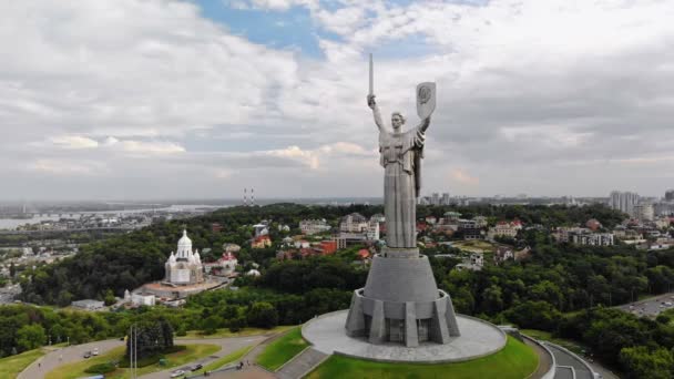 The Motherland Monument is a monumental statue in Kiev, the capital of Ukraine. — Stock Video