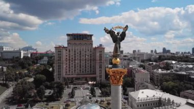 Ukrayna, Kiev 'deki Independence Meydan' ın İHA Üst Görünümü.