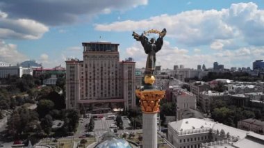 Ukrayna, Kiev 'deki Independence Meydan' ın İHA Üst Görünümü.