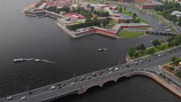 Drone vista de las atracciones de San Petersburgo — Vídeos de Stock