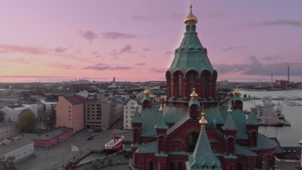 Helsinki Uspenski Katedrali hava görüntüsü — Stok video