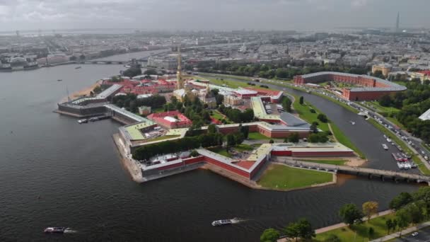 Drone άποψη των αξιοθέατων της Αγίας Πετρούπολης — Αρχείο Βίντεο
