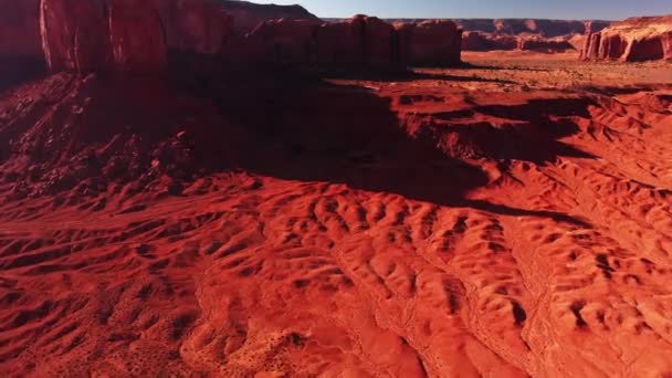 Monument vallei rotsformaties in Navajo land — Stockvideo