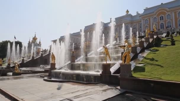 Vue par drone des attractions de Saint-Pétersbourg — Video