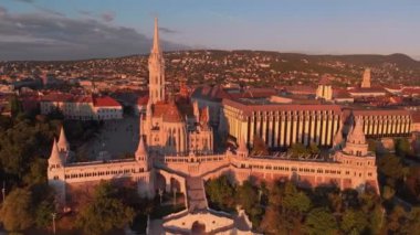 Matthias Kilisesi ve Budapeşte 'deki Balıkçı Kalesi