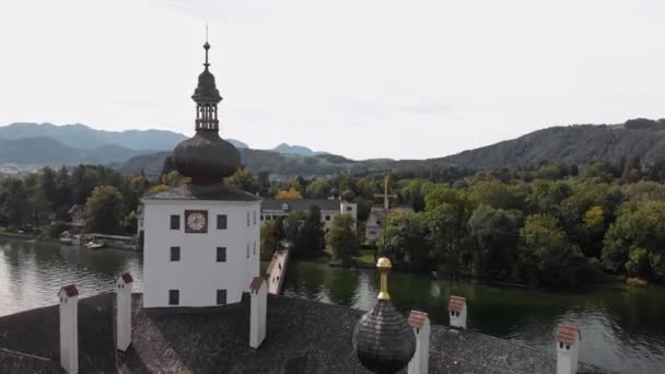 Gmunden Schloss Ort 'un Manzarası — Stok video