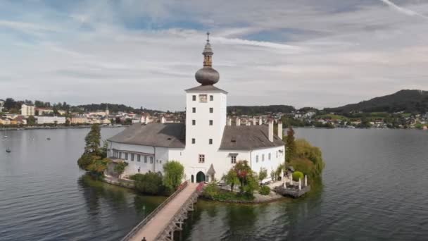 Gmunden Schloss Ort 'un Manzarası — Stok video