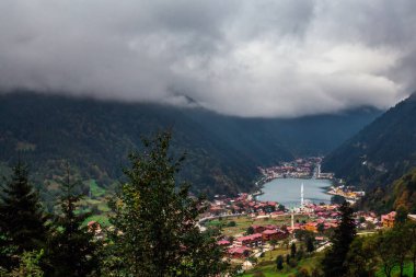 Uzungol Dağı Gölü