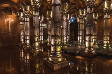 Sarnıç 428 ve 443 yılları arasında inşa edildi. Theodosius tarafından inşa edilmiş. Bozdogan nehri tarafından şehre taşınan su burada depolandı. İstanbul, Türkiye - 30 Eylül 2020.