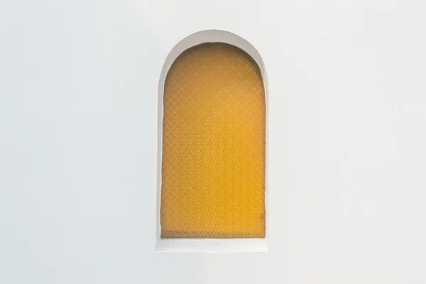 Fereastră rotundă arc și perete alb — Fotografie, imagine de stoc