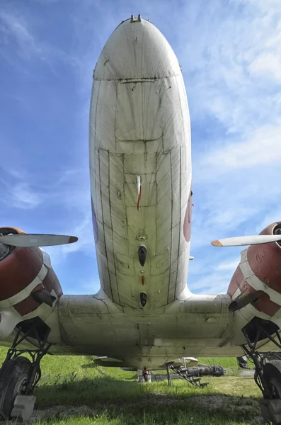 Bottom view of the DC-3 aircraft — Stock Photo, Image