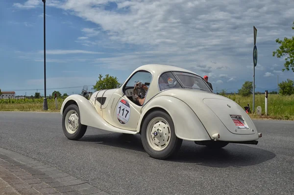 Vintage de carreras de coches la mille carrera miglia — Foto de Stock