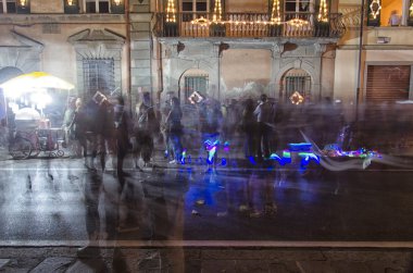 Luminara Piza bulanık görme