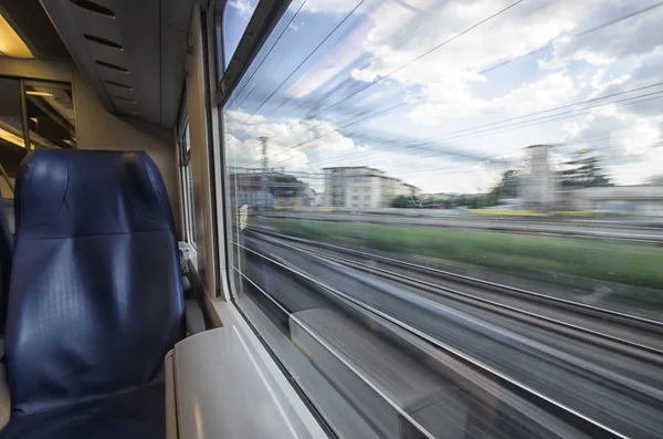 Florens från tågfönstret — Stockfoto