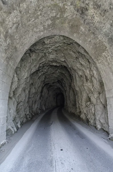 Tunel używane przez kamieniarzy marmuru — Zdjęcie stockowe