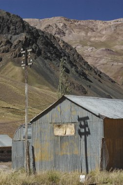 terk edilmiş tren istasyonu