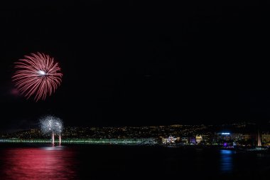 Üzerinde 14 Temmuz Nice Day kutlamaları havai fişek
