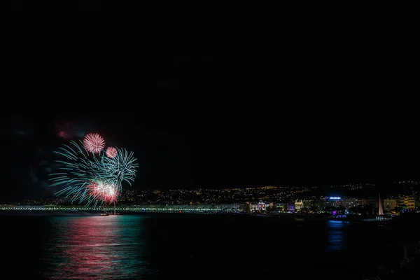 Fyrverkerier på firandet 14 juli i Nice — Stockfoto