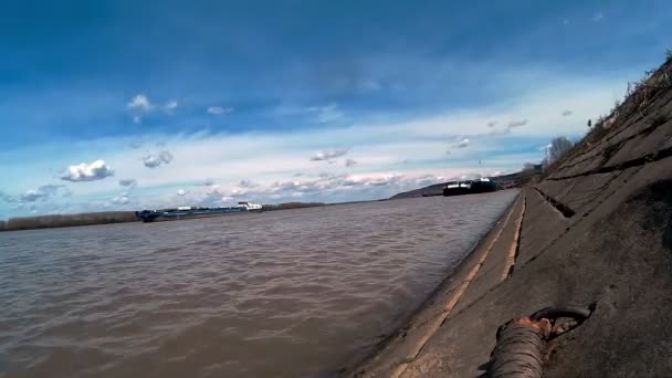 ドナウ川の流れと時間経過 — ストック動画