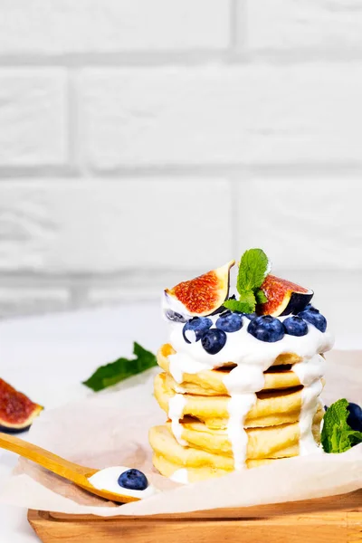 Pancakes Blueberry Figs Yoghurt Mint White Background Traditional American Healthy — стокове фото