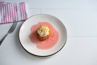 Lezzetli ayva tatlısını yakından çek..