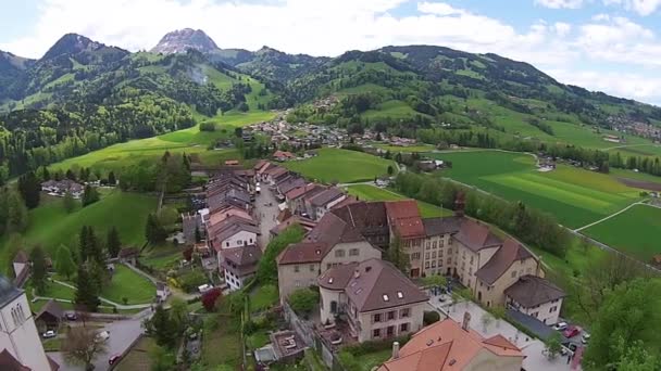 Vista aerea sul Paesaggio di Gruyeres. Svizzera — Video Stock