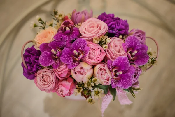 维莱特粉红色调色板玫瑰混合花束 — 图库照片