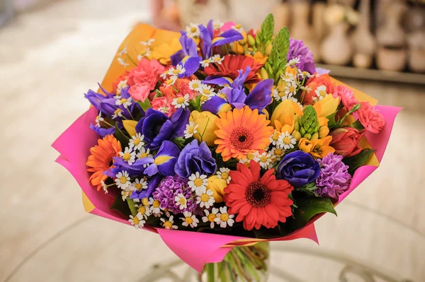 다른 꽃의 다채로운 꽃다발 — 스톡 사진
