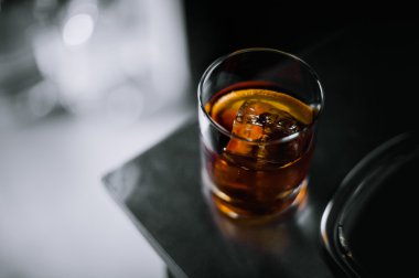 eski moda klasik cam kokteyl