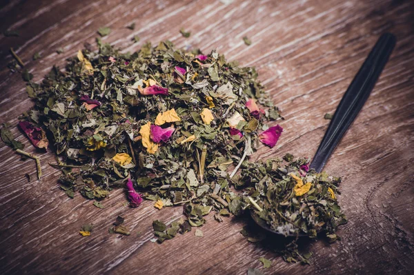 Herbal tea with dried flowers — Stock Photo, Image