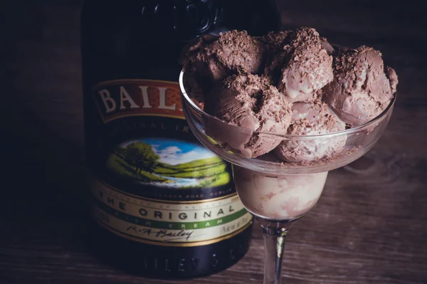 마가리타 글라스에서 baileys 아이스크림 — 스톡 사진