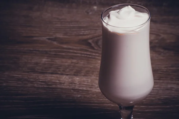 Vanilla cacao chocolate milkshake in glass — Stock Photo, Image