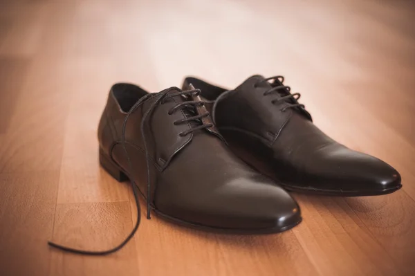 leather classic style  men shoes