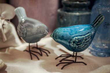 İki kuş heykelinin makro fotoğrafçılık 