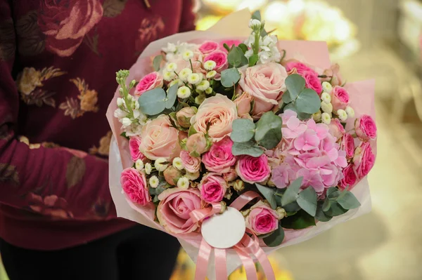 Ramo de eustoma y otras flores de color rosa —  Fotos de Stock