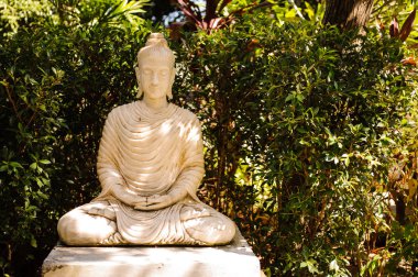 Tayland beyaz Buda heykeli