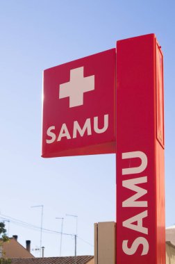 March, 2021. Valencia, Spain. Mast with the parking sign for a medicalized vehicle of the SAMU, emergency services of Spain