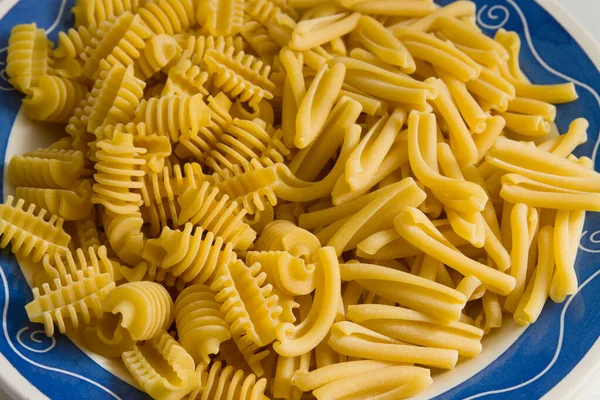 Primer Plano Plato Con Varios Tipos Pasta Italiana Como Casarecce —  Fotos de Stock