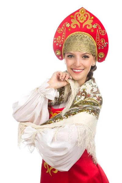 Belle fille russe souriante en costume folklorique — Photo