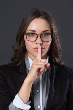 Genç ve güzel bir iş kadınının portresi