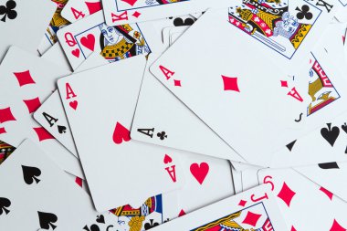 arka plan olarak oyun kartları