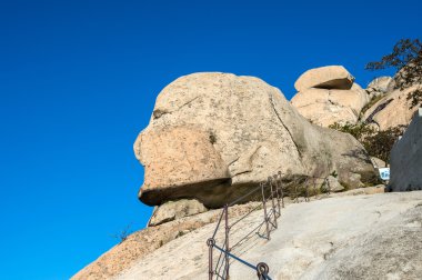 Baegundae tepe ve sonbahar, Seul Güney Kore dağlarında Bukhansan.