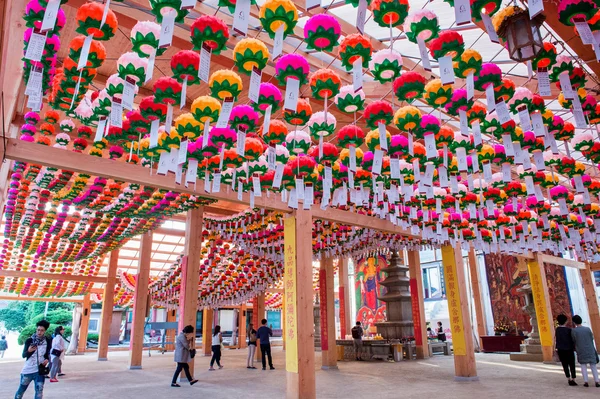 SEOUL, Coréia do Sul - 9 de maio: Templo de Bongeunsa . — Fotografia de Stock