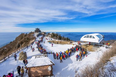 Deogyusan, Kore - 1 Ocak: güzel sahne fotoğraf çekmek ve Deogyusan Kayak turist